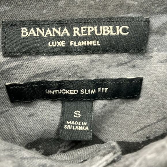 Banana Republic Shirt Mens Small Gray Button Up Luxe Flannel Mountain Print - Picture 3 of 5
